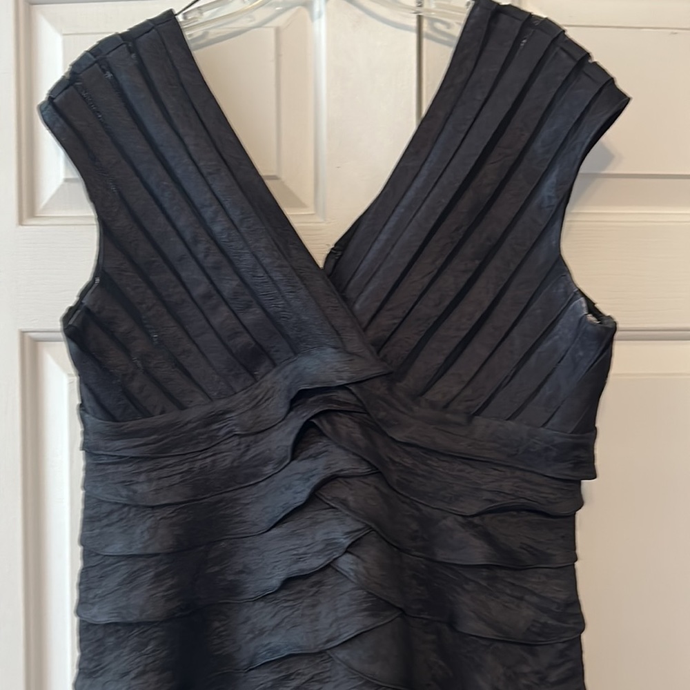 Black Dress 16 - Picture 2 of 7